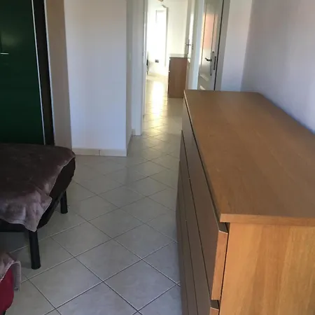 Lorena House 卡亚俄萨尔瓦赫